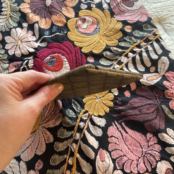 GUCCI Monogram Brown GG Canvas Small Clutch - Picture 9 of 12